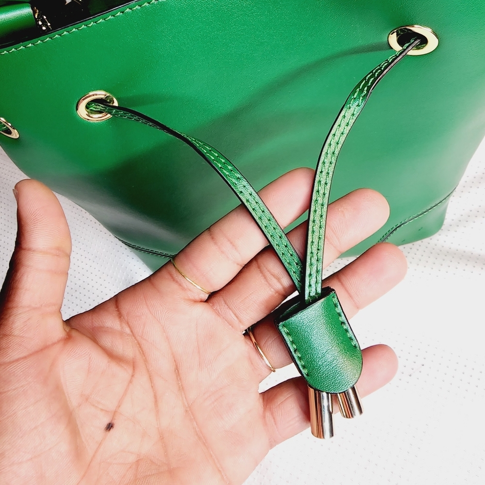 Danier Leather Bucket Bag - Picture 13 of 14